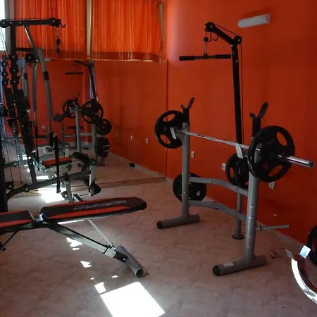 فندق Red House